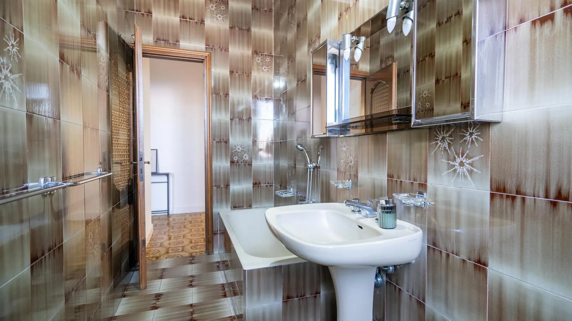The English Flat - Rozzano, Milano